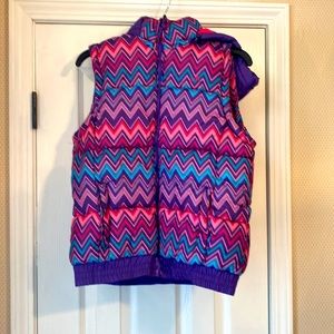 Vertical 9 xl girls hooded vest size XL 16